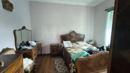 2-Bedroom House to Renovate in Sintra