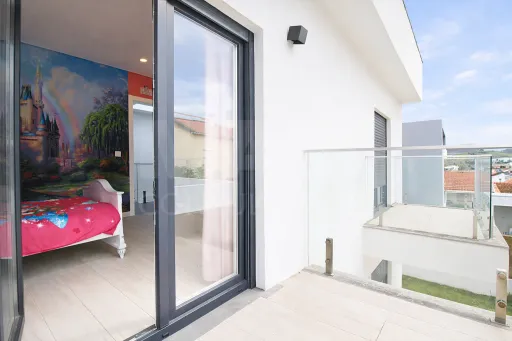 Moradia T5 de Luxo com Piscina