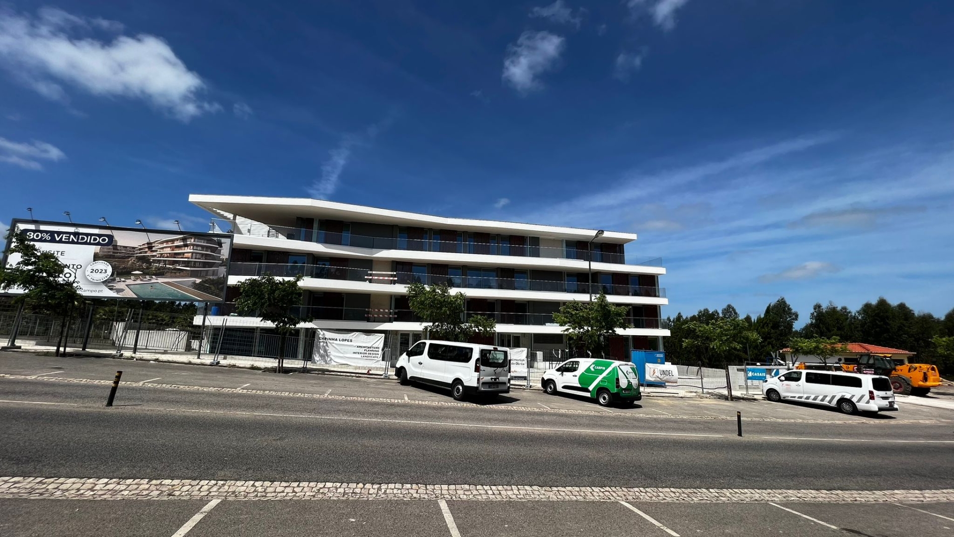 T3 com 2 Suítes e 50m2 de Varanda. Belas Clube de Campo