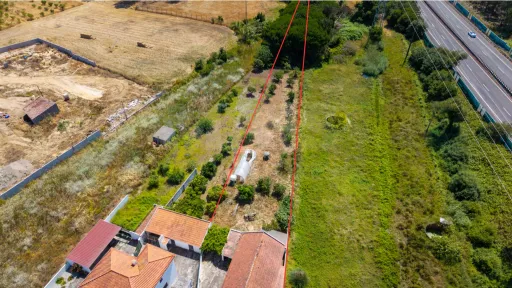 Moradia Térrea T4 em terreno de 2.605m2 em Olho Marinho