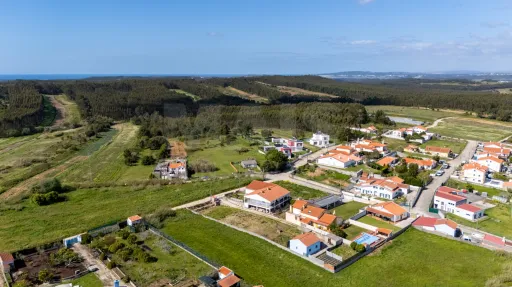 Terreno com 3200m2 e projeto aprovado para moradia térrea