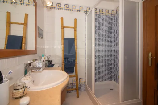 Apartamento T4 no Carregado