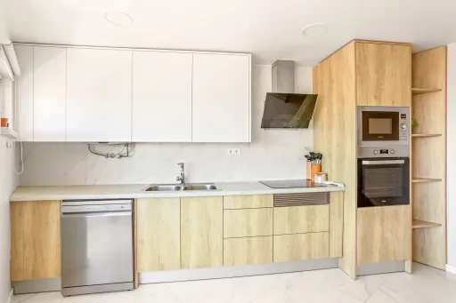 Top Floor | Fully Renovated 2-Bedroom Apartment | 2 Balconies | Unobstructed View