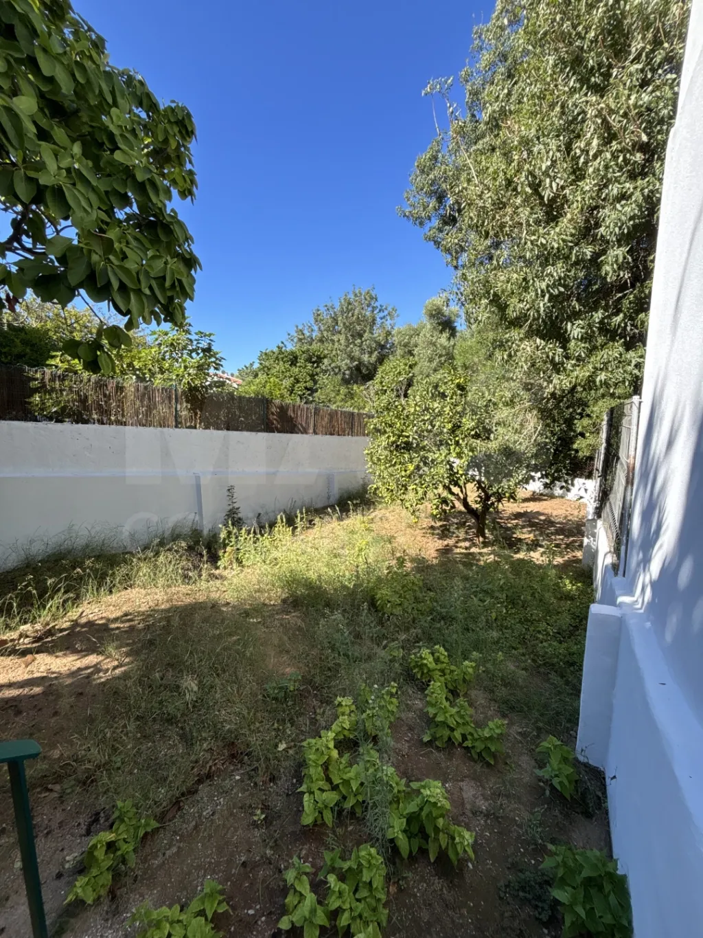 Prédio com três apartamentos T2 em Estoril - Cascais