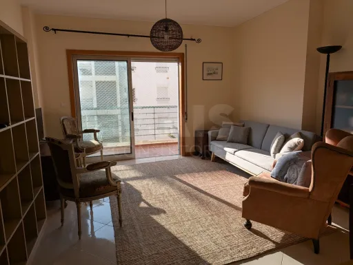 Apartamento T2 com 1 Lugar de Estacionamento  e Varanda | Próximo da Praia da Rocha – Encosta da Marina  - Portimão