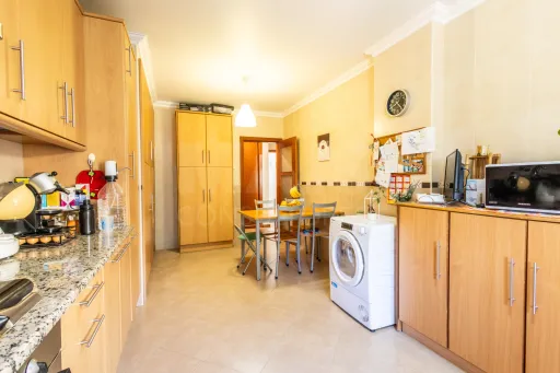 Apartamento T2 com garagem