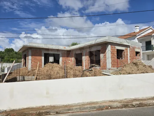 Moradia T3 com Piscina e Vista Mar e Lagoa de Óbidos