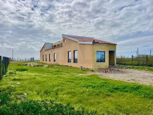 Unit with Industrial License + Preliminary Project for Accommodation | 3.106 m² | Ferrel