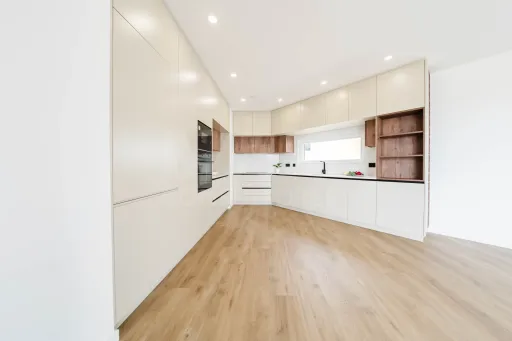 Moradia V3  moderna com piscina, vista de campo e excelente localização  Matas – Lourinhã