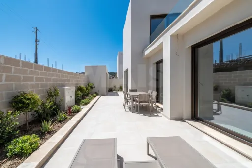 Moradia T3 (3 Suítes) com piscina e jardim - Salir do Porto