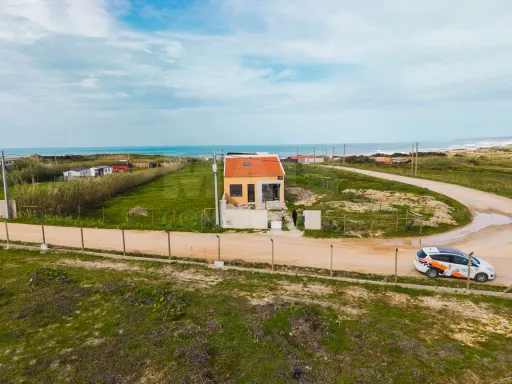 Unidade com Licença Industrial + Projeto Prévio para Hospedagem | 5.390 m² | Ferrel