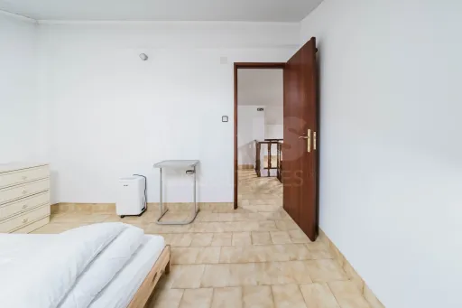 Apartamento T2 com Sótão e Varanda junto à Praia do Baleal