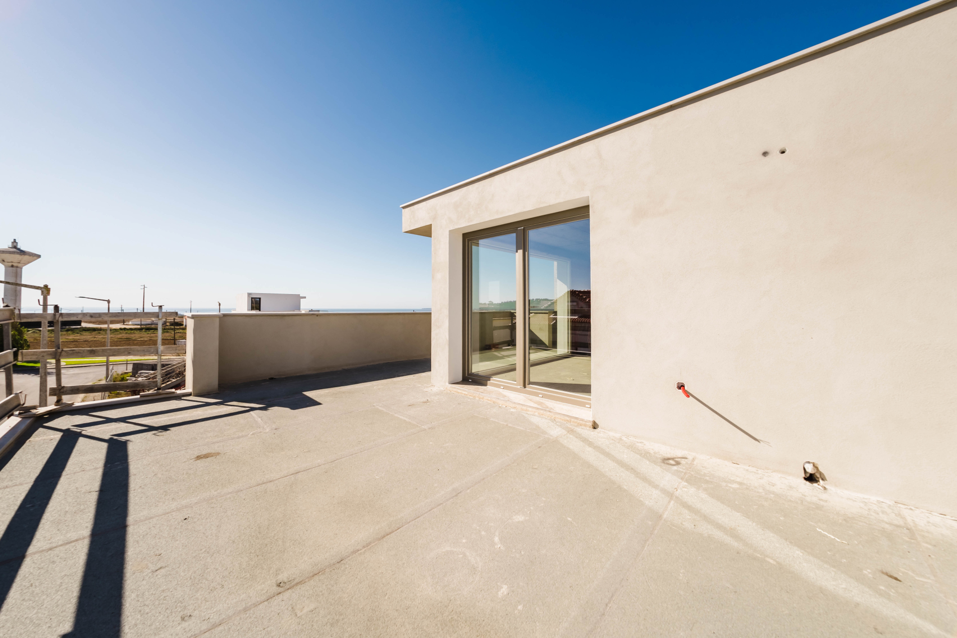 Moradia T3+1, Garagem, Espaço Exterior e Varanda Panorâmica e uma vista