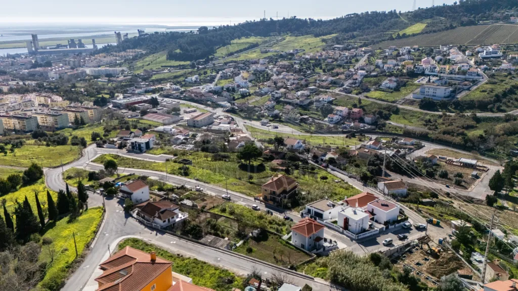 Terreno Urbano em Alhandra
