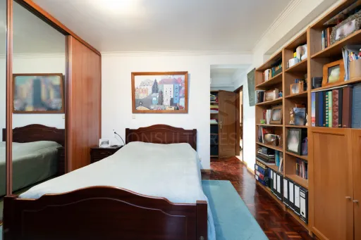 Apartamento T3 no Centro Carnaxide