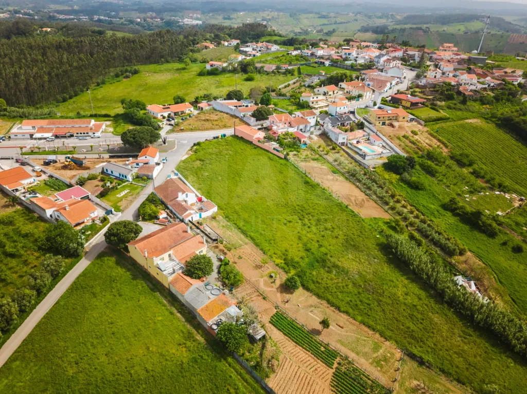 Terreno c/ 1.250m2 com projeto para 2 moradias