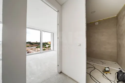 Moradia T3 em Ferrel com Piscina