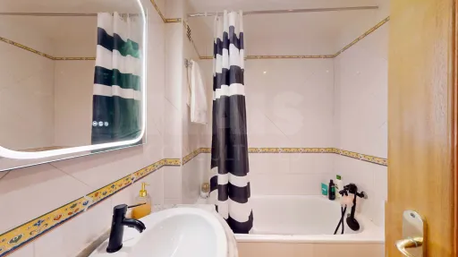 Apartamento T1 com elevador - Monte Abraão