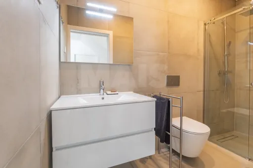 Moradia T3 contemporânea com piscina privada no Porto Alto