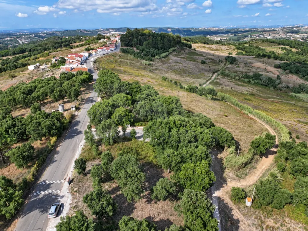 Lote Urbano de 607m2 para Moradia | A-dos-Negros, Óbidos