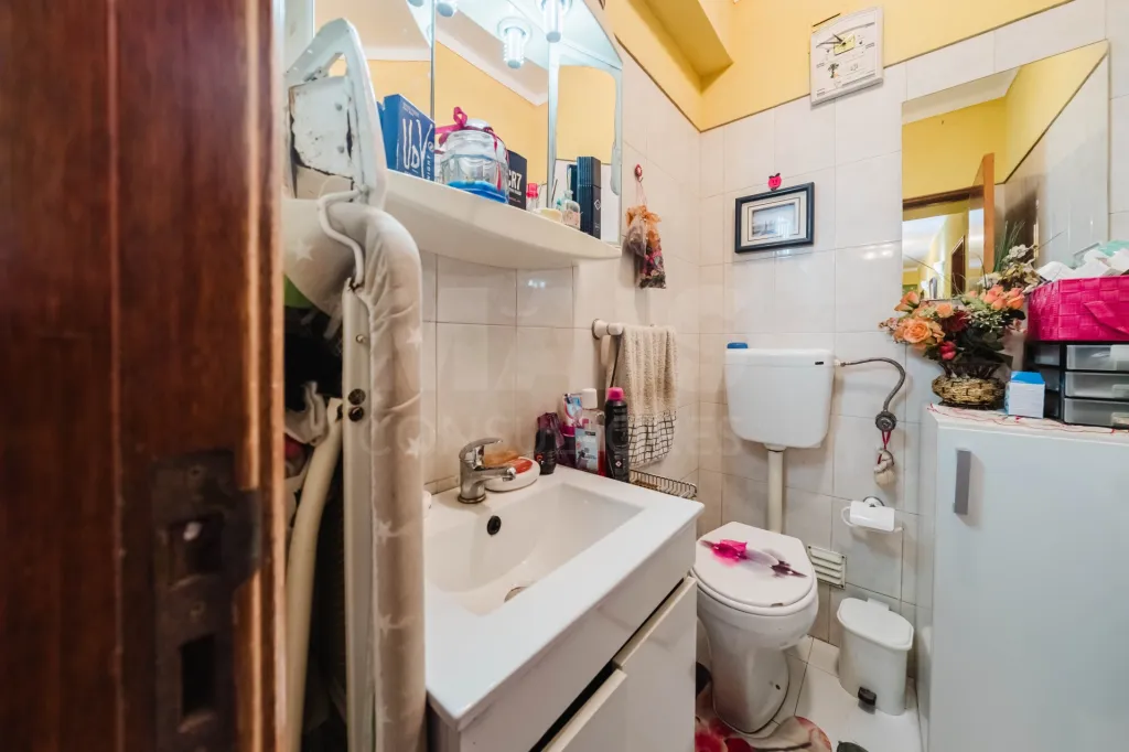Spacious 3-Bedroom Apartment in Downtown Lourinhã with a Balcony and Terraces