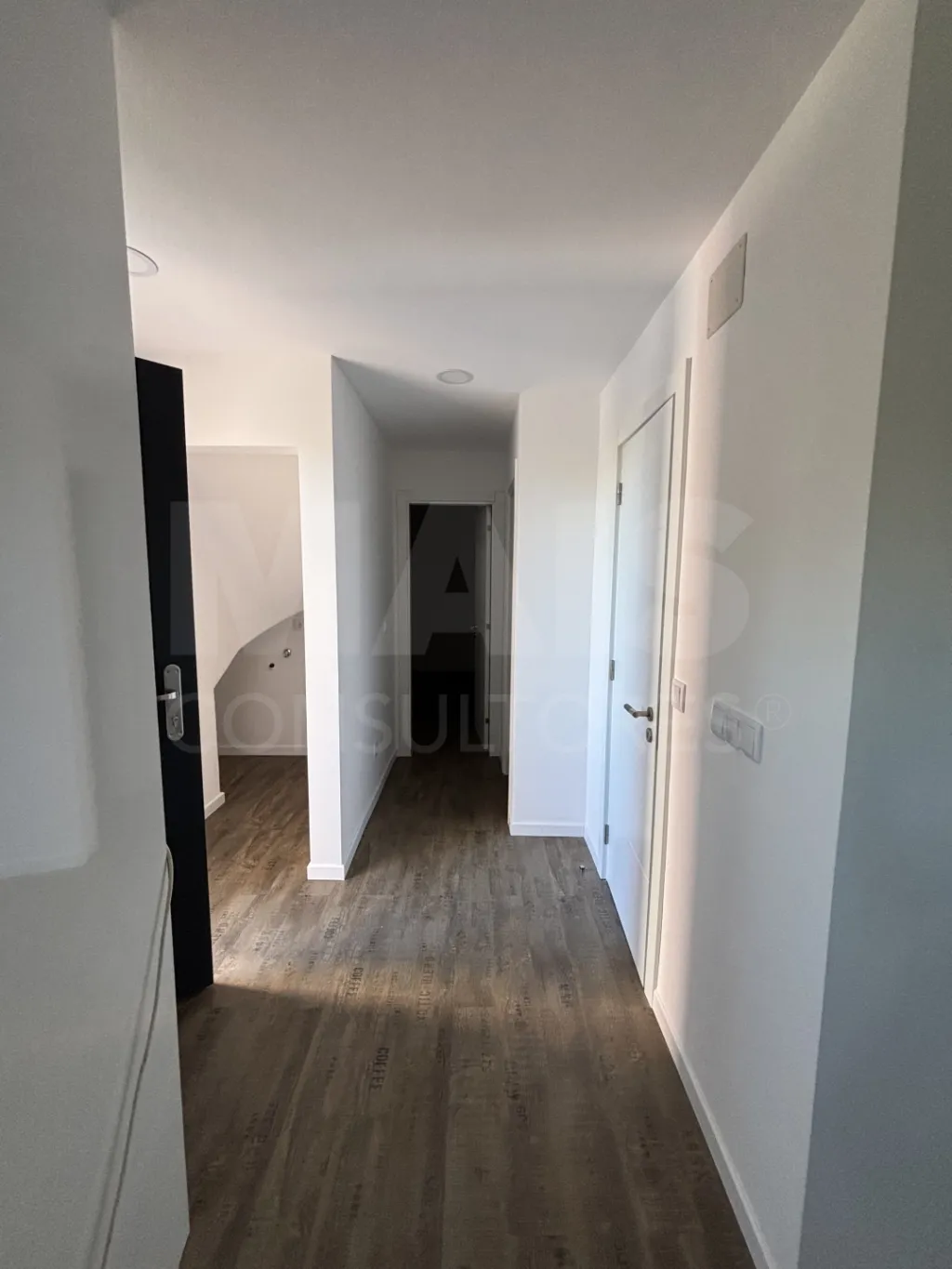 Prédio com três apartamentos T2 em Estoril - Cascais