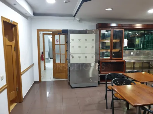 Espaço Comercial no centro das Caldas da Rainha com 150m2