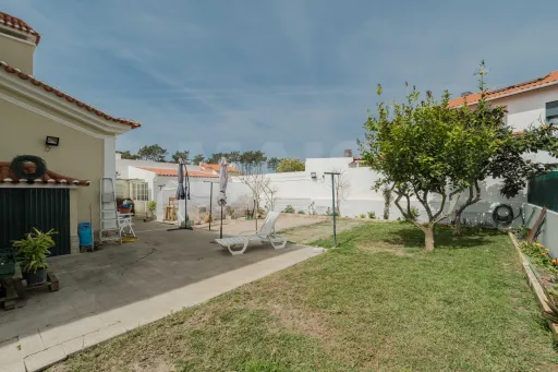 3-Bedroom Family Home 5 Minutes from the Beach - Silveira/Santa Cruz