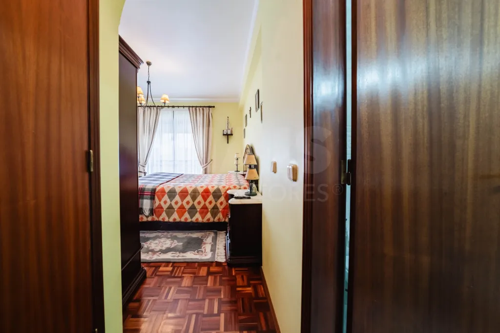 Apartamento T3 na Encosta do Sol — Espaço, Conforto e Excelente Exposição Solar
