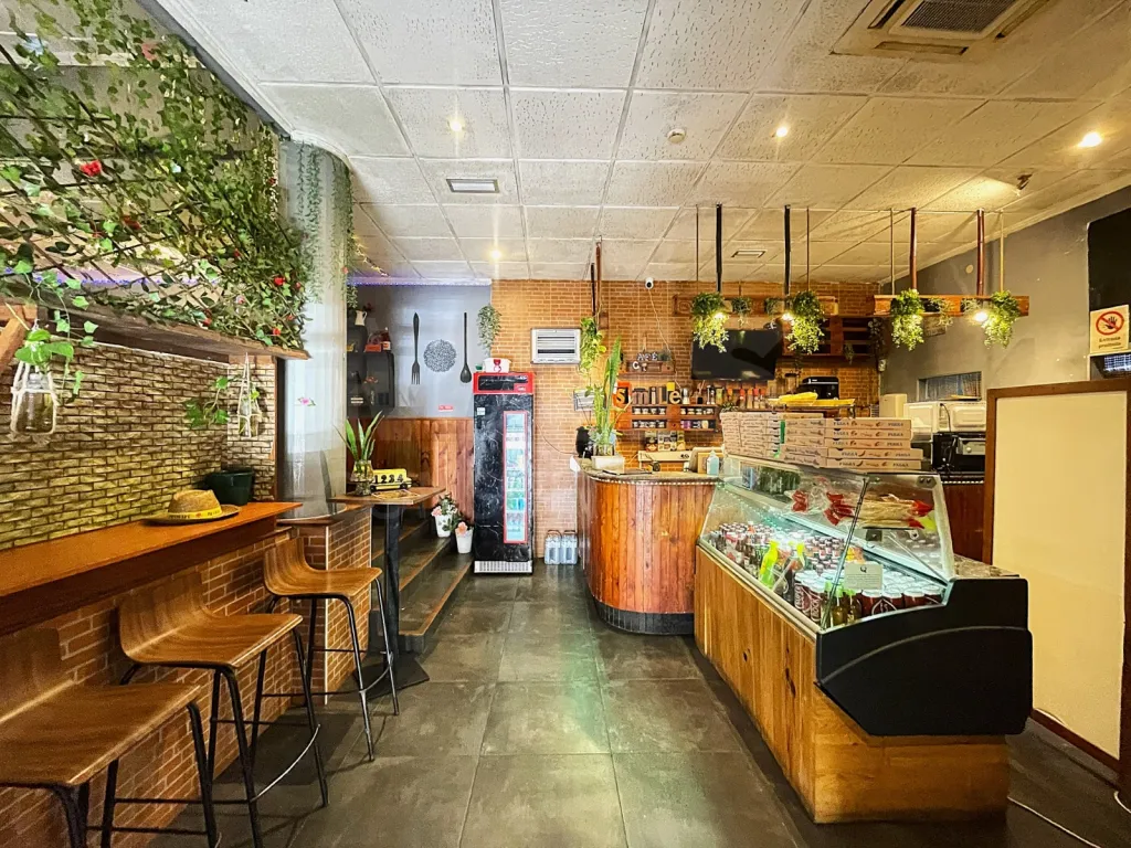 Fully Equipped Restaurant and Bar in the Heart of Vila Franca de Xira.