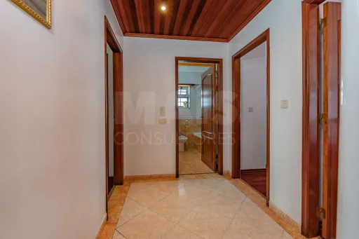 Apartamento T3 excelente localização no Porto Alto