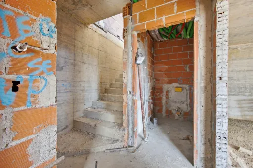 Moradia T4 com piscina em lote de 759m2 em Amoreira Óbidos