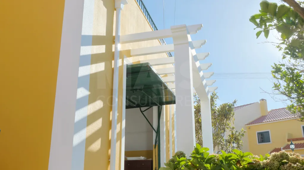 Moradia T4 c/ Jardim, Sala de Cinema e Snooker — a 30 Min de Lisboa | Milharado