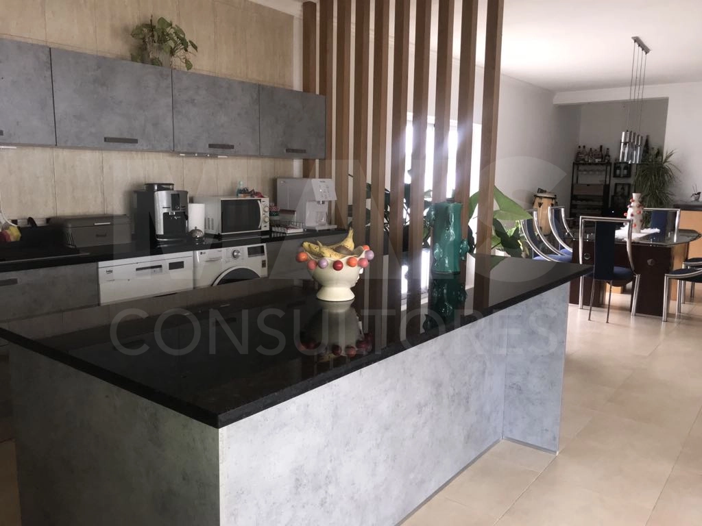 Excelente moradia T4 (4 suites) a 50 minutos de Lisboa