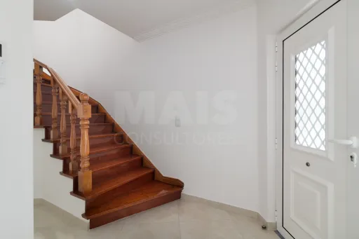 Moradia Isolada T4 Renovada — Abuxarda / Alvide, Cascais