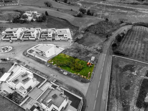 Lote Para Construção de Moradia Térrea na Vermelha, Cadaval