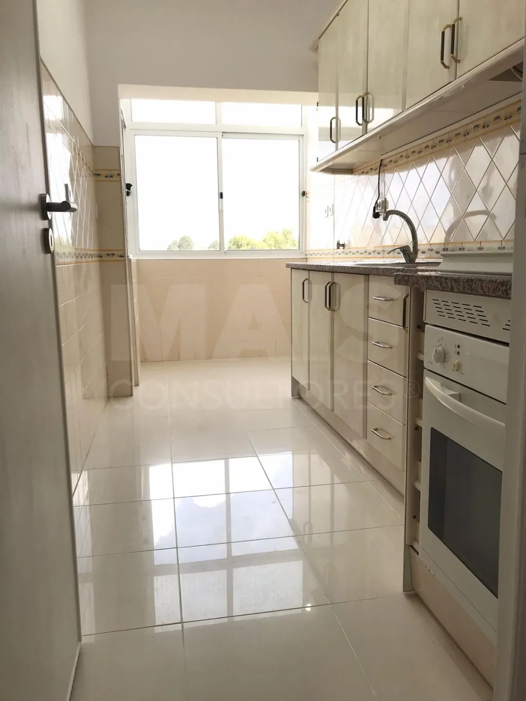 Refurbished 1-bedroom apartment in Barreiro, next to the boats