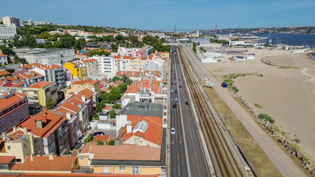 T3 Dafundo com Vista Frontal Rio Tejo Elevador e Garagem