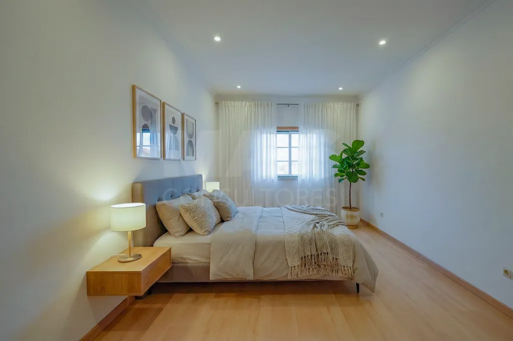 Apartamento T2 em Salvaterra de Magos com elevador, parqueamento e arrecadação