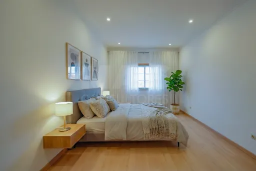 Apartamento T2 em Salvaterra de Magos com elevador, parqueamento e arrecadação