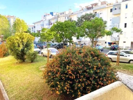 Apartamento T3 (originalmente T4) com 115 m² na Venteira – Amadora