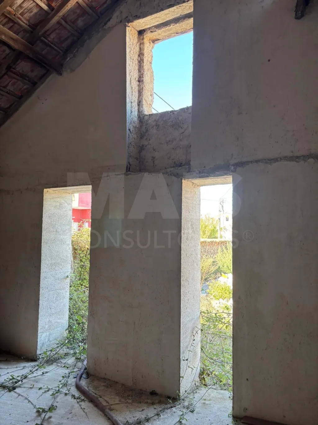 Moradia para Reabilitação com Projeto Aprovado – Campo