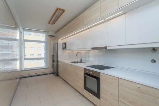2 bedroom apartment - Jardins da Parede - 5min from the beach - Parking