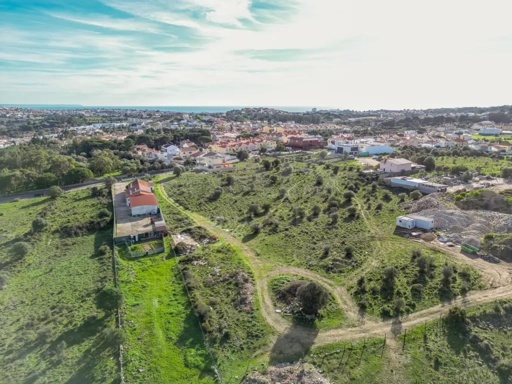 Terreno urbano com 4.880m2 em Alcabideche