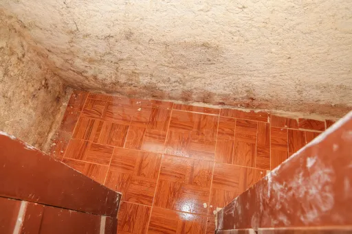 Moradia T1 para Remodelação a 20 Minutos de Alenquer