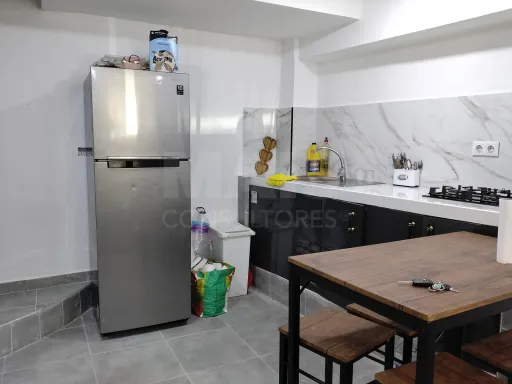Moradia Remodelada V1 em Alhandra.