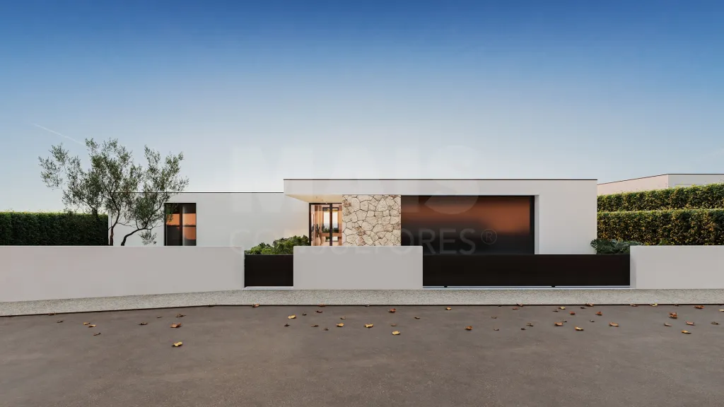 Single-Story 3-Bedroom + 1 House with Master Suite, Garden, Pool, and Garage for 2 Cars | ALCOBAÇA | OFF-MARKET