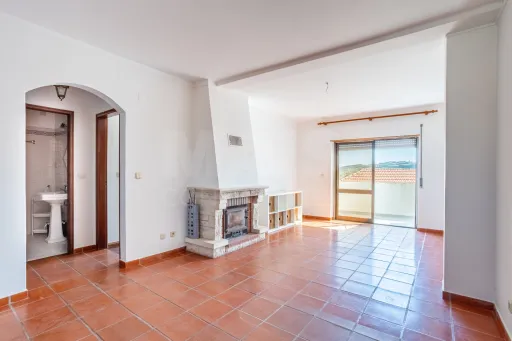 Apartamento T3 em Condomínio Fechado a 5min da Praia