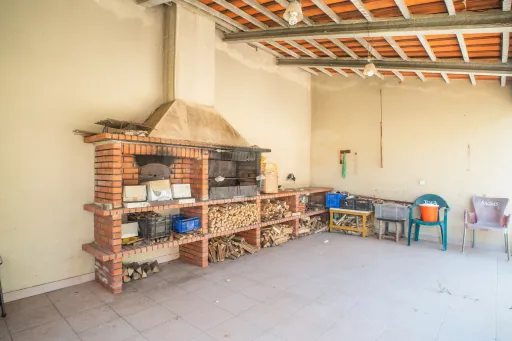 Moradia T2 com Cave Ampla e lote de 900 m²