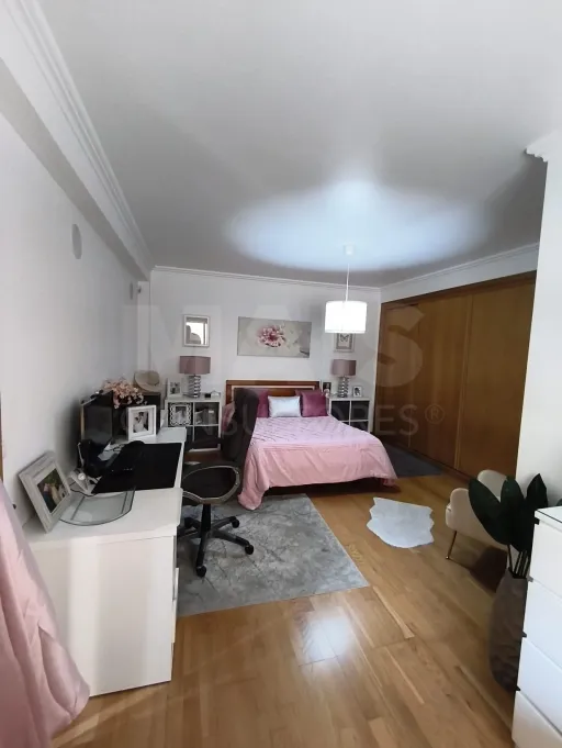 Apartamento T3 inserido em condomínio fechado no Porto Alto / Samora Correia
